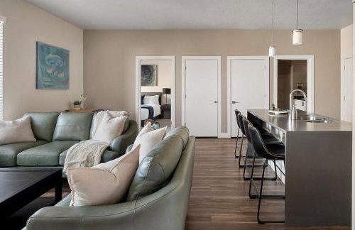 Convention Ctr - Stylish 2BD,2BA with Pool,Gym and Hot tub - Foto 14