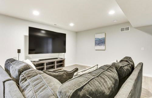 Spacious and Modern Home with Deck in Oregon! - Foto 13