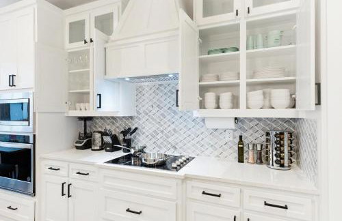 The Longhorn Luxe with Game Room and Fire pit and Karaoke - Foto 31