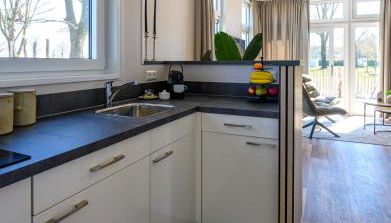 Modernes Chalet New Port 067 mitten im Grünen mit eigener Terrasse am Wasser Nr 67 - Foto 3