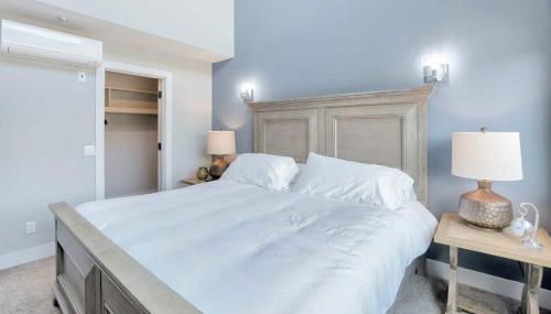 Luxe Condo Overlooking Park - Foto 5