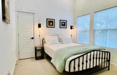 Colorful Dining Experience in Cozy Getaway - Foto 21