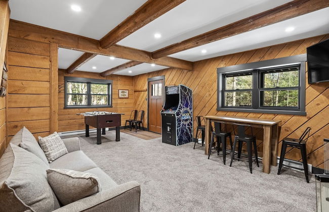 The Breck by Avantstay Modern 6bdr Cabin w/ Hot Tub & Game Room - Foto 11