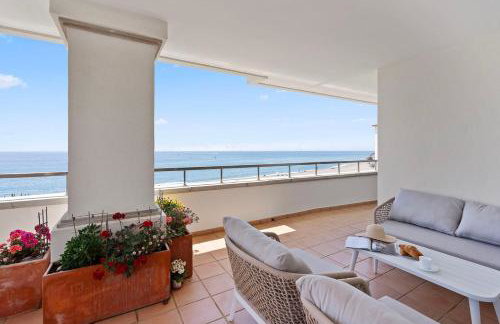 Front line beach luxury apartment in Heaven Beach - Photo 3