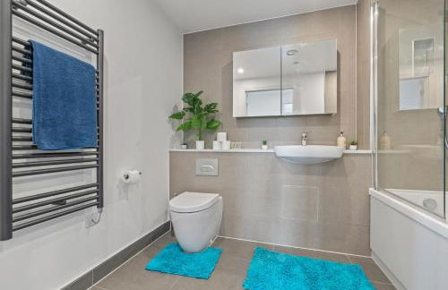 Luxury 3 bedroom with 2 bath at Plaistow opposite of station - Foto 21