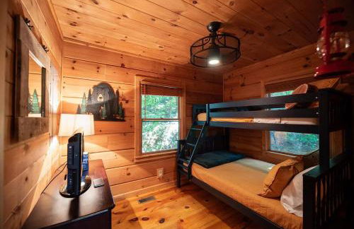 Secluded 4WD Getaway with Mountain Views and Hot Tub - Foto 16