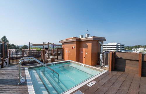 Bright Top Floor-Elevator-Walk Downtown-Laundry - Foto 62