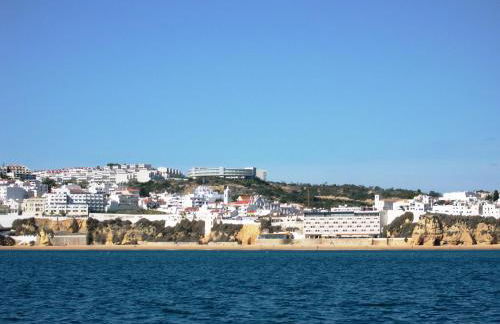 VILLA EBER - independent 1 & 2 bedroom apartments, pool, air con, fast Wi-Fi, near old town of Albufeira and beaches - Foto 63