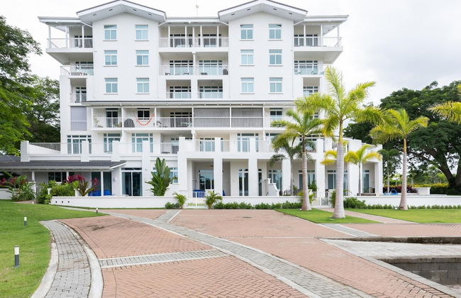 The Couples Condo by Acomodo - Photo 12