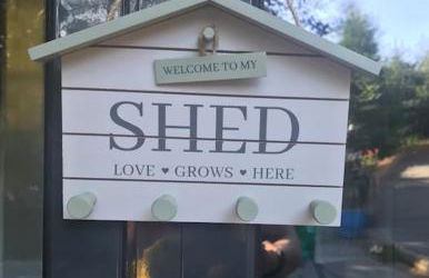 The Shed . A cosy, peaceful, 96% recycled, chalet. - Foto 12