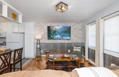 Country Cow Flair with Large TVs, Ample Parking, Nintendo, EV Ready - Photo 2