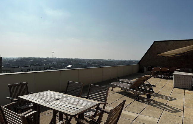 Spacious Seaside Apartment - Photo 18