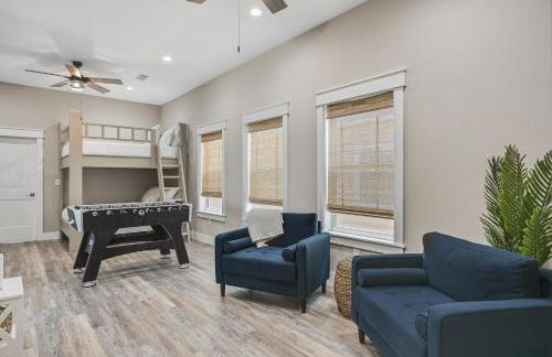 Beach Haven - Brand New Home - Private Pool- Just 300 Feet From The Beach! - Foto 18