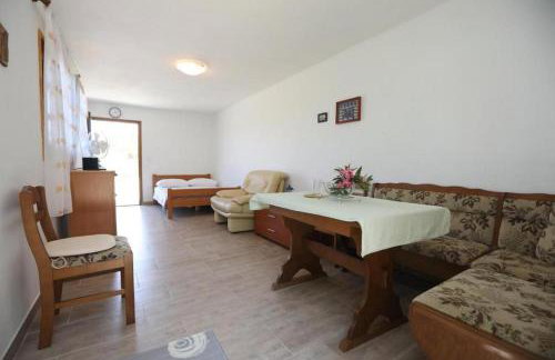 Secluded house with a parking space Cove Mikavica, Zirje - 22367 - Foto 13