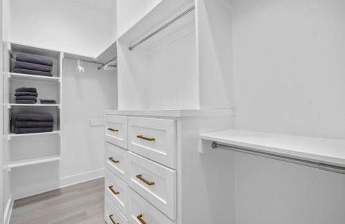 Modern Retreat 10 min-Oaklawn BBQ grill Pavillion Kids playground - Foto 8