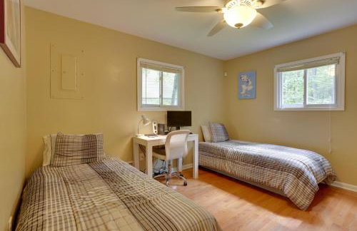 Pools, Hot Tub and More Bushkill Mountain Getaway! - Photo 17