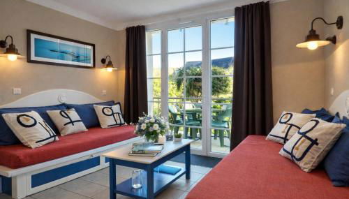 LocaLise - Maison E4 au Guilvinec - A 20m de la mer avec jardin et piscine - Tout à pied, plages, port, centre, commerces, marché - Wifi inclus - Linge de lit inclus - Animaux bienvenus - Foto 5