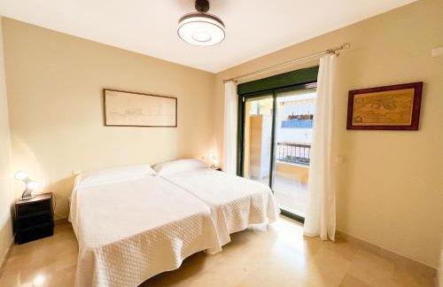 Apartment in San Pedro de Alcántara-Marbella with private parking - Photo 5
