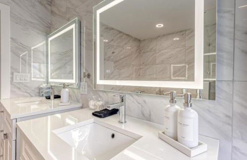 Luxury Home with Heated Pool close to beaches - Foto 22