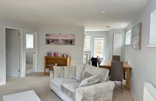 Private Garden Retreat 2BR Modern Comfort - Foto 32