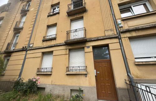 Sympho Home 4 personnes Accès rapide autoroutes Metz Un Séjour à Part - Foto 8