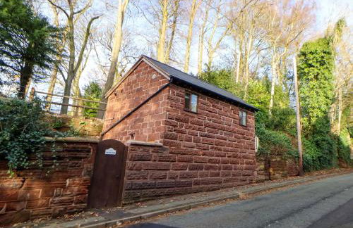 The Apple Store - Photo 1