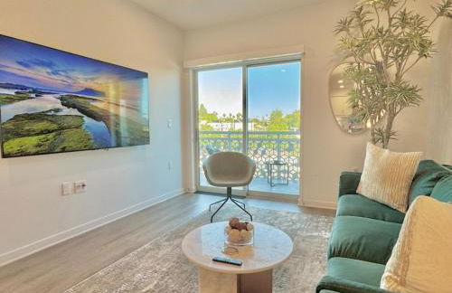 NEW One Bedroom Penthouse, Silver Lake + Parking! - Foto 2
