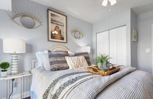 Modern 4BR Getaway Pet Friendly Outdoor Lounge - Foto 11