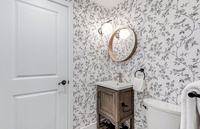 Beautiful Vieux Quebec 2 Bed Apt - Photo 17