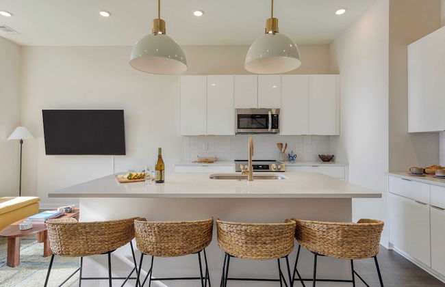 98 Degrees by Avantstay Covered Balcony Lounge Newly Built 4bdr Home - Photo 3