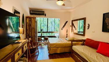 Maresias, Chalé H29 em condomínio dentro da Mata Atlântica e de frente a Entrada 18 da praia - Foto 2