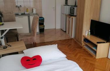 Lovely studio in Dubec, ideal for one person - Foto 1