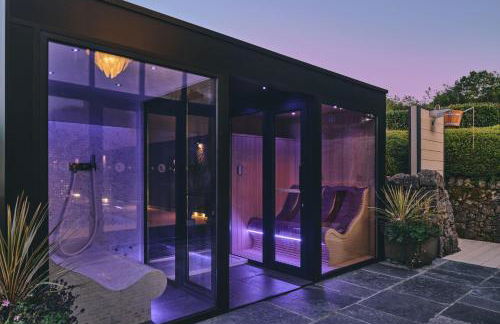 The Suite - Photo 25