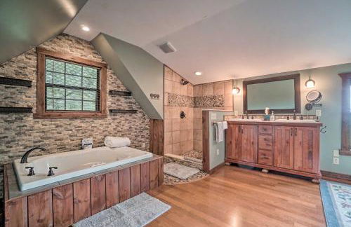 Yellow Mountain Blairsville Cabin with Scenic Deck - Foto 12