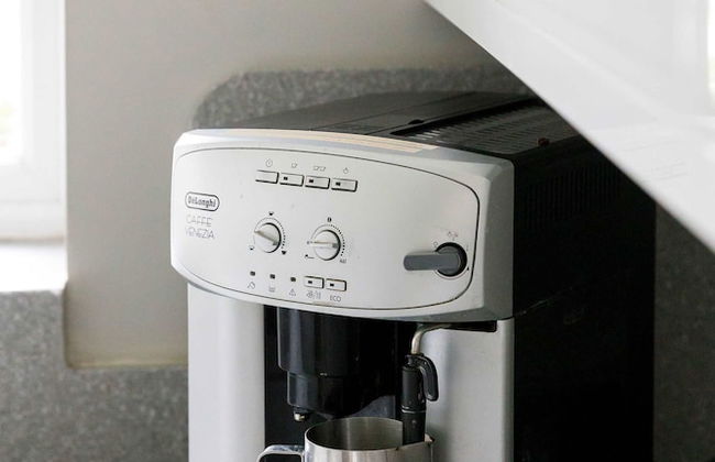 Stylish 4 Bed Home Close to Beach - Foto 19