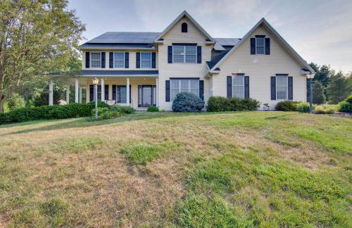 Game Room and Covered Patio Hummelstown Hideaway - Foto 41