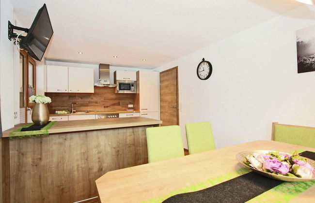 Spacious Holiday Home Near Ski Area in Kaltenbach - Foto 26