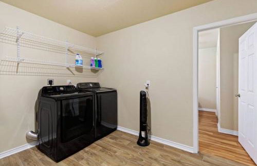 Yellow Stone: Chef's Kitchen, Patio & Location - Foto 14