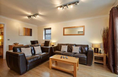 2 bed 2 bath at Jago Crt in Newbury - FREE parking with no height restrictions - Foto 4