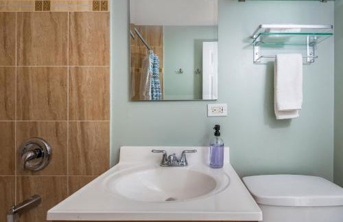 The Bright Retreat in Andersonville - Photo 16