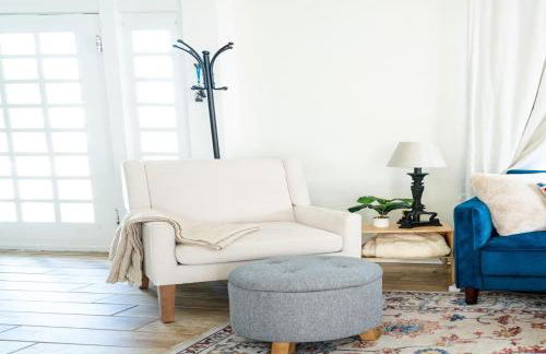 White Magnolia - Bakery Treats, Walk to Beach, Strand, Cruise, Pleasure Pier - Foto 17