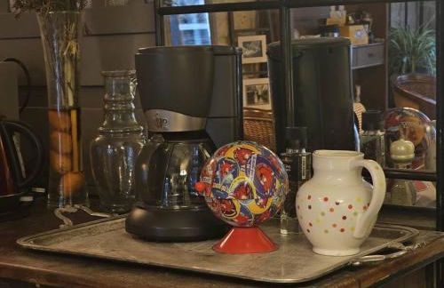 In city center and next to the train station - Foto 24