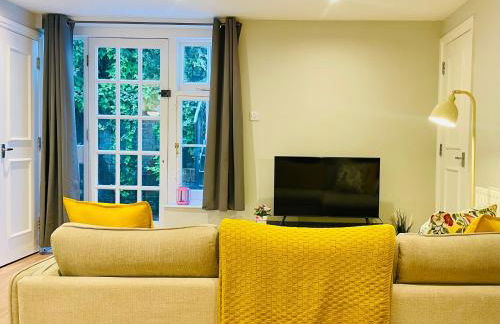 2 Bedroom House Central London - Free Parking - Foto 7