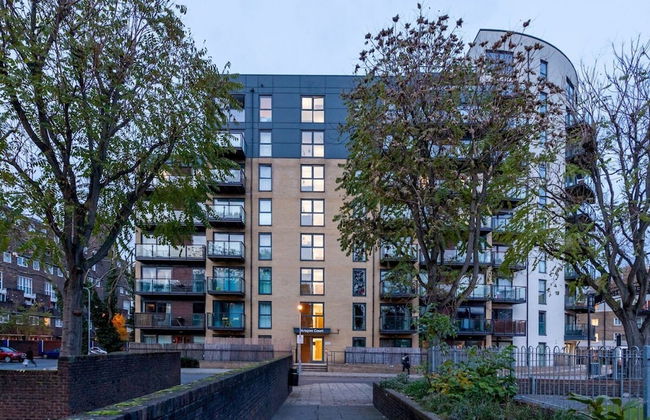 Bright and Stylish Kennington Gem - Photo 53