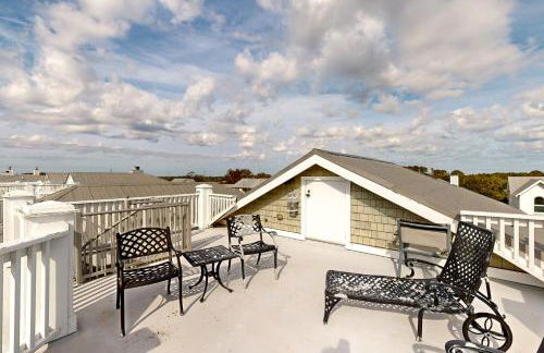 Luxury cottage with pools & multiple decks, 1/2 block to beach - Foto 32