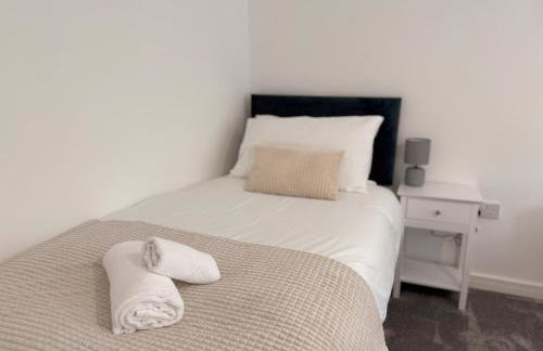Low Street Escape 3 Bed, Sleeps 9, Gated Drive, WiFi, Contractors - Foto 20