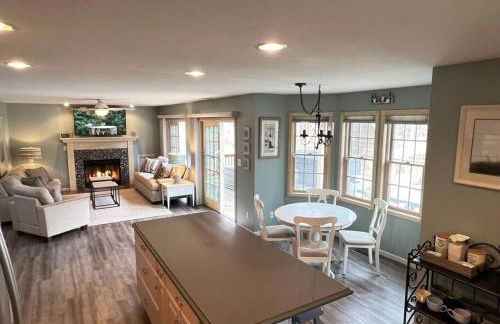 LakePath Beach House - XL hot tub, walk to beach - Foto 11