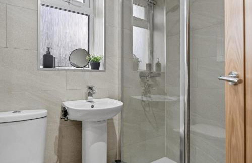 The Hide - Suburban Terraced Home - Foto 11