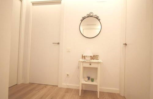 Rooftop pool near the beach and Barcelona - Photo 23