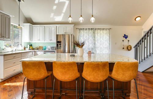 Infinity Edge Pool and Fire Pit Spicewood Getaway! - Foto 3